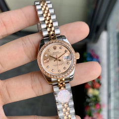 Rolx Lady-Datejust 28 – Rosé Dial & Diamond-Set Bezel