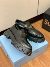 Prda Monolith brushed leather loafers