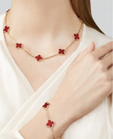 Van Cleef Vintage Alhambra Pendant, 10 motifs