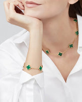 Van Cleef Vintage Alhambra Pendant, 10 motifs