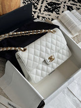 Chanl Classic Double Flap Bag - white & Gold Hardware